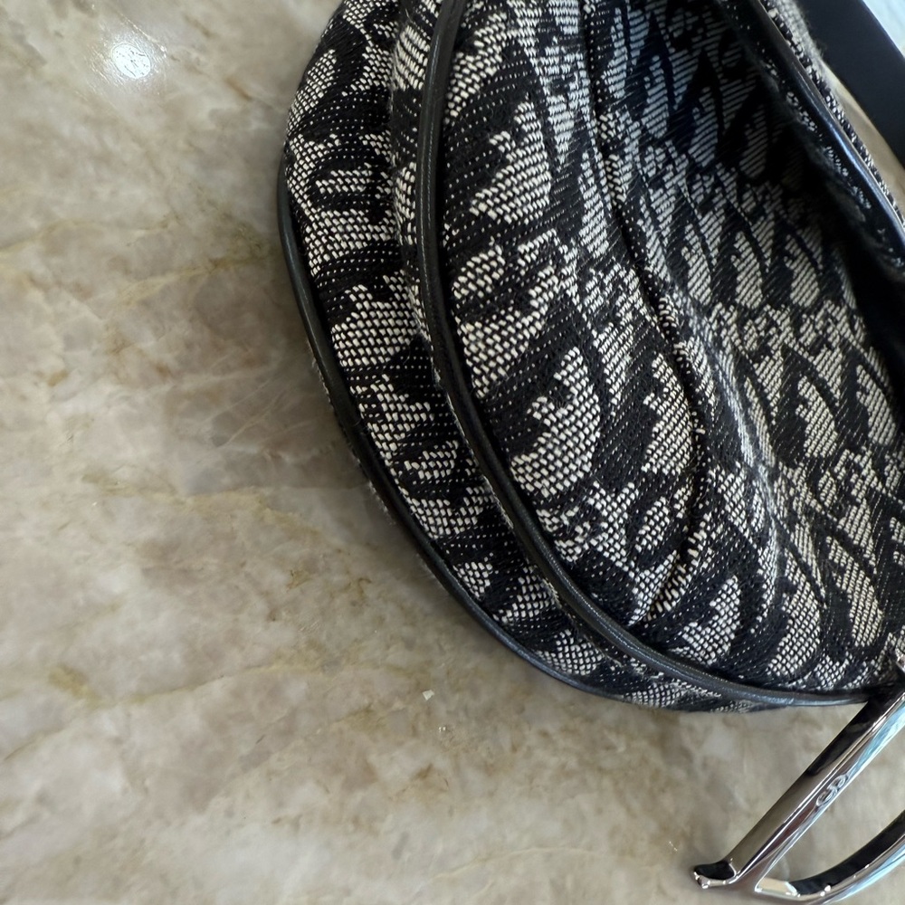 Christian Dior Oblique Vintage Saddle Bag - Picture 3 of 11